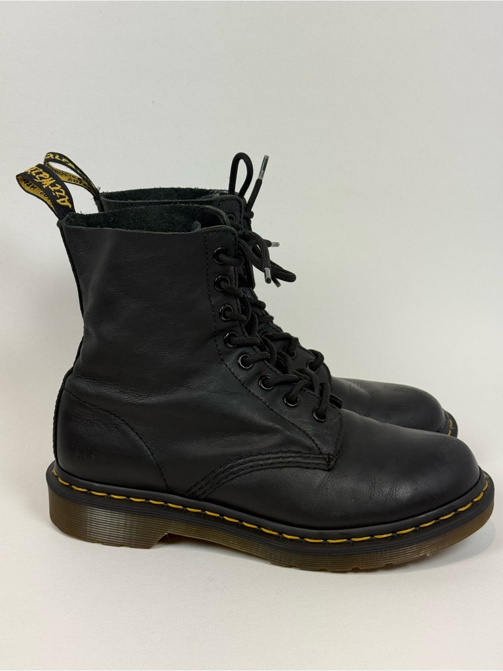 Dr. Martens 1460 Pascal Black Leather Boots size 7us 38eur